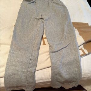 ALO Yoga Light Gray Women's Joggers